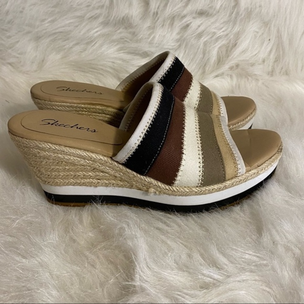 Skechers Shoes Women’s Size 7‎ Heels Wedge Open Toe Slip On